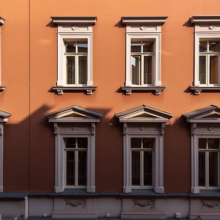 Apartments Artee Free Garage Parking Сараево Экстерьер фото