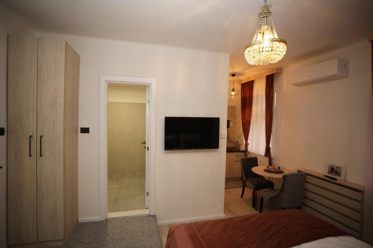 Apartments Artee Free Garage Parking Сараево Экстерьер фото